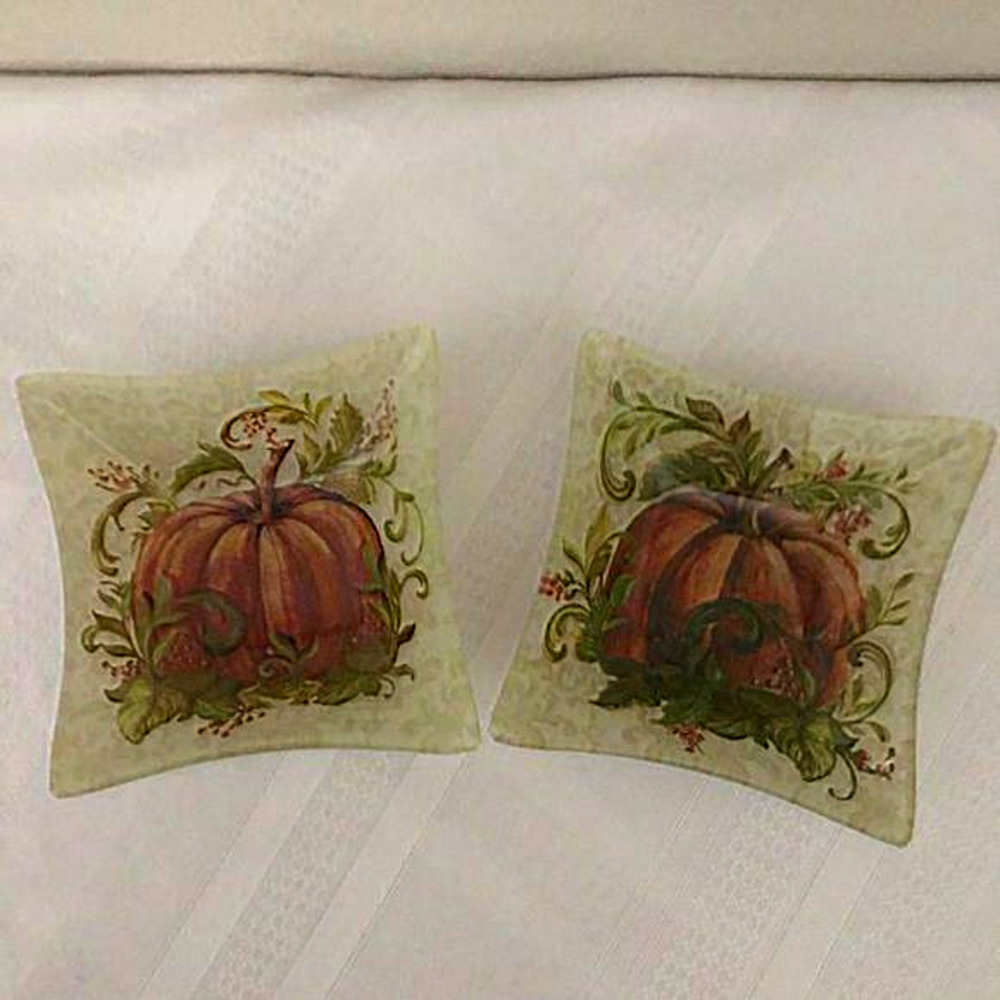Vintage 2  Pumpkin Glass Candy Bowls‎